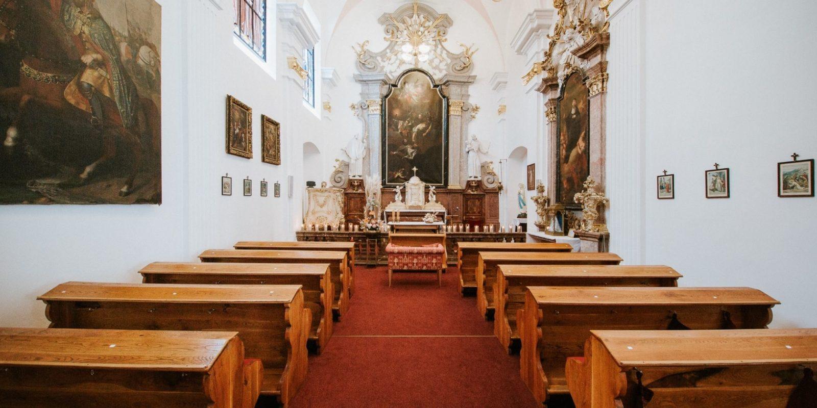 Kaplnka sv. Jána Nepomuckého, svadba v kaštieli.